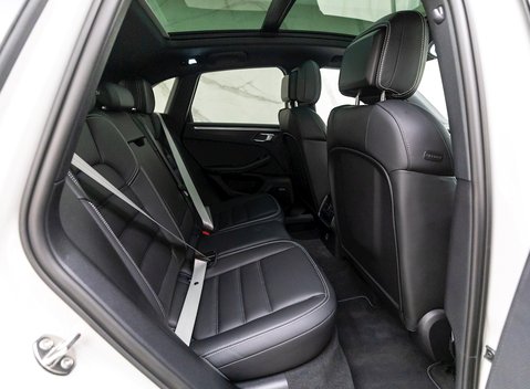 Porsche Macan GTS 14