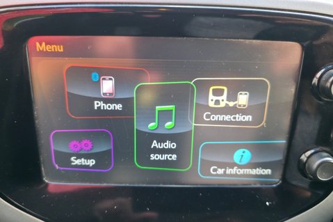 Toyota Aygo 1.0 VVT-I X-PLAY FULL SERVICE HISTORY! 9 SERVICES! BLUETOOTH! 19