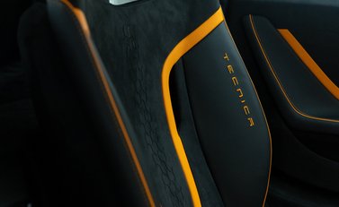 Lamborghini Huracan Tecnica 13