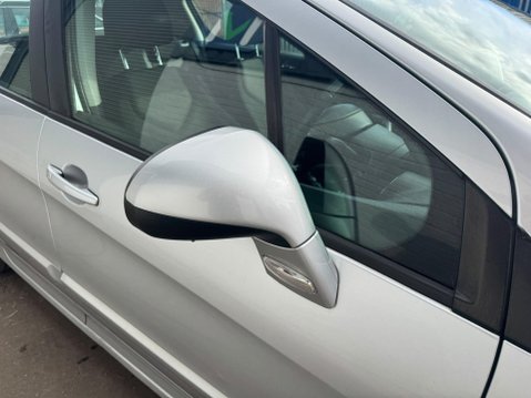 Peugeot 308 1.6 HDi FAP Sport 5dr 21