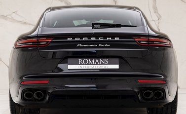 Porsche Panamera Turbo 5