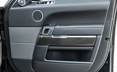 Land Rover Range Rover Sport 5.0 SVR Carbon Edition 24