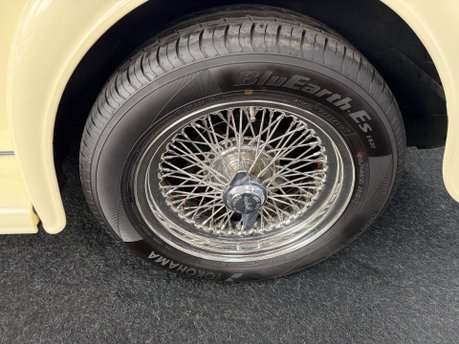 Morgan Plus Four PLUS 4 11