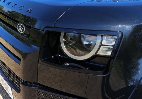 Land Rover Defender 110