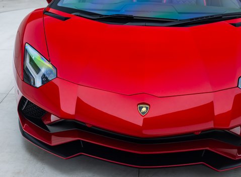Lamborghini Aventador S LP 740-4 ROADSTER 35