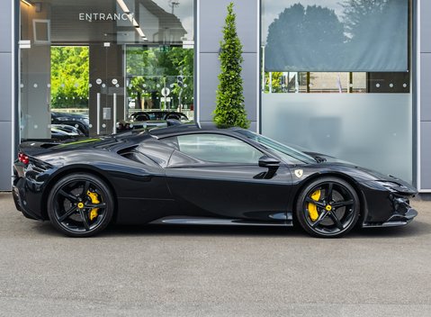 Ferrari SF90 Stradale 3