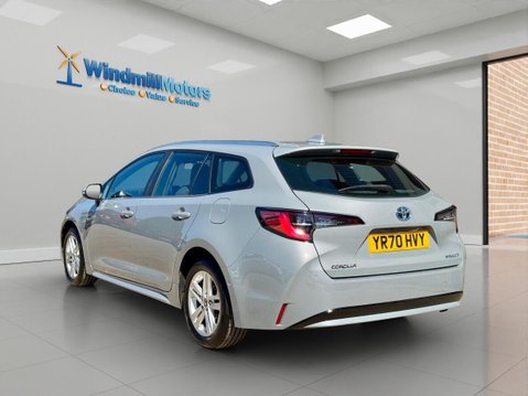 Toyota Corolla 1.8 VVT-h Icon Tech Touring Sports CVT Euro 6 (s/s) 5dr 8