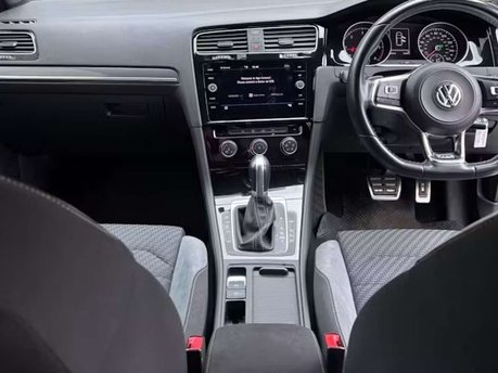 Volkswagen Golf 2.0 TDI R-Line Hatchback 5dr Diesel DSG Euro 6 (s/s) (150 ps) 7