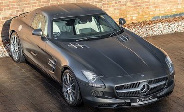 Mercedes-Benz SLS AMG 10