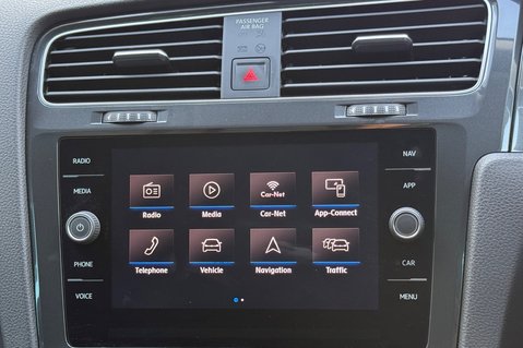 Volkswagen Golf MATCH TDI DSG - VAT Q - APPLE CAR PLAY -ADAPTIVE CRUISE -ROOFBARS 43