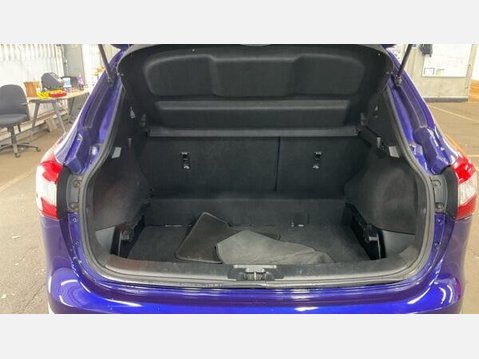 Nissan Qashqai 1.2 DIG-T Acenta Premium 2WD Euro 5 (s/s) 5dr 10