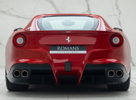 Ferrari F12 Berlinetta 8