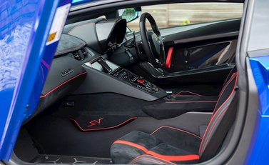 Lamborghini Aventador SV LP 750-4 Coupe 15