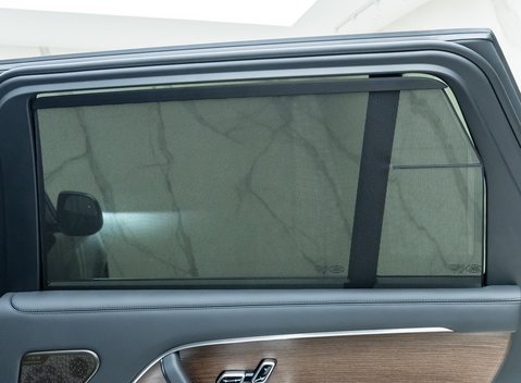 Land Rover Range Rover P460e Autobiography LWB 19