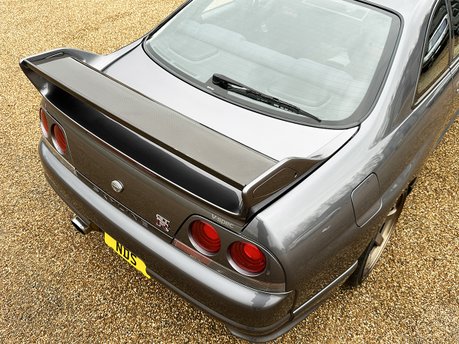 Nissan GT-R R33 V-Spec (Series 3) 31