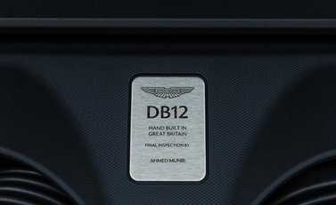 Aston Martin DB12 V8 35