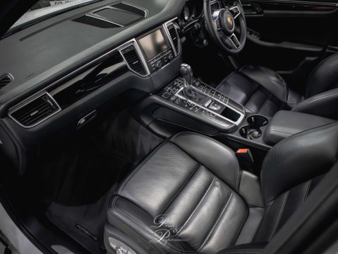 Porsche Macan 3.0 Macan S D Semi-Auto 4WD 5dr 29