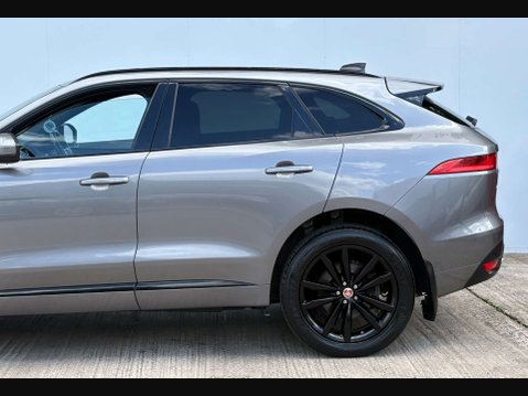 Jaguar F-Pace 2.0 F-PACE Chequered Flag AWD D Auto 4WD 5dr 63