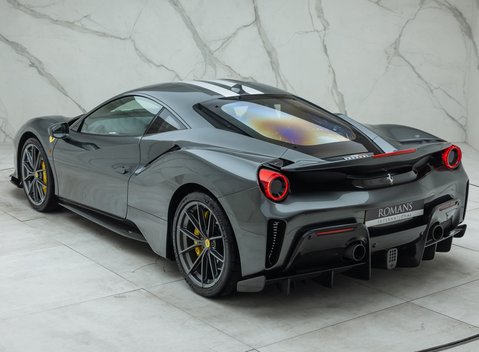 Ferrari 488 Pista 12