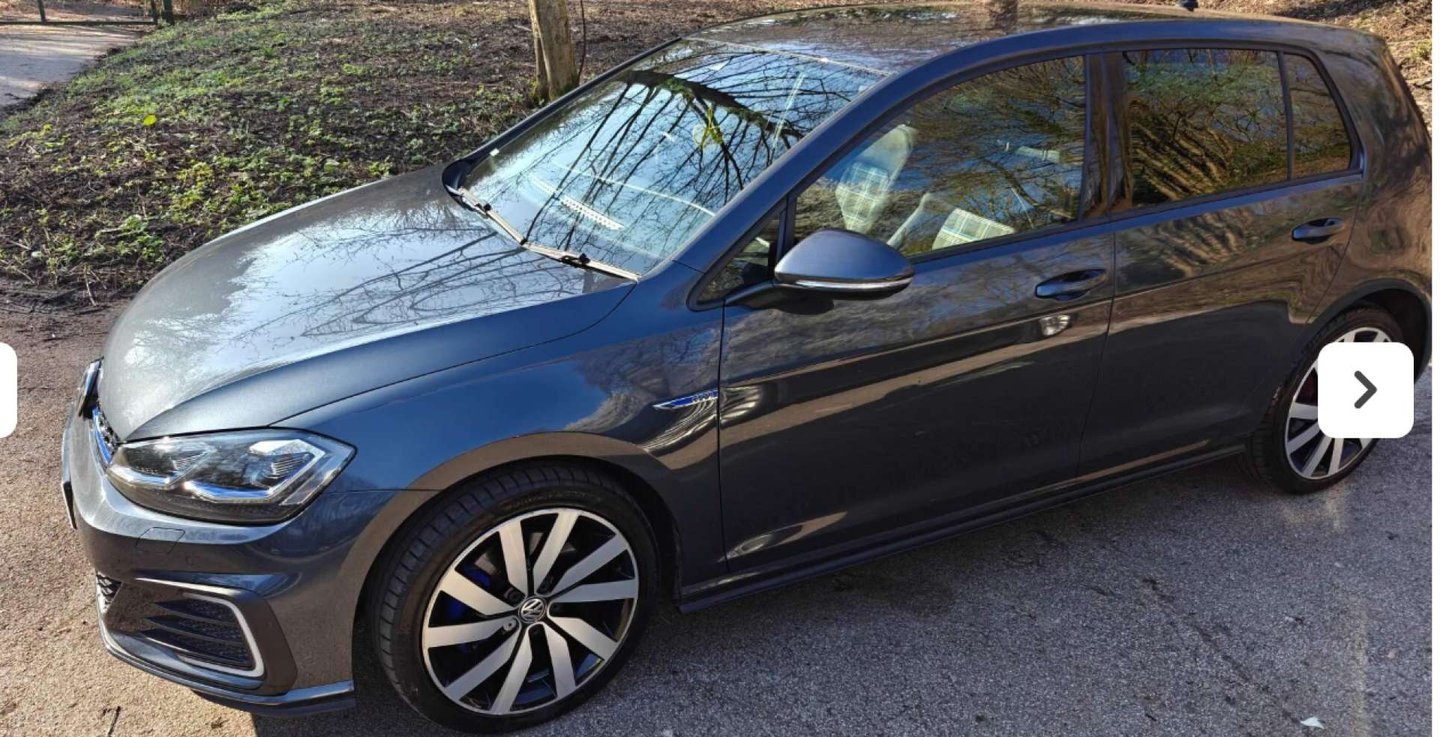 2020 Volkswagen Golf — image 2