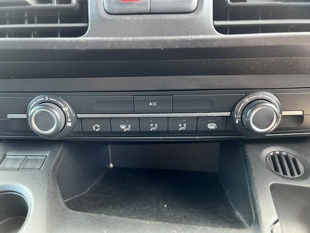 Vauxhall Combo LWB L2H1 (SOLD) Low Roof Sportive 2300 Air Con Sensors EURO 6 NO VAT 31