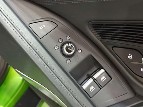 Audi R8 5.2 FSI V10 Plus S Tronic quattro Euro 6 (s/s) 2dr 55