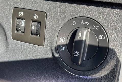 Volkswagen Caddy C20 102 ps Tdi Highline Panel Van - No VAT - Sat Nav 28