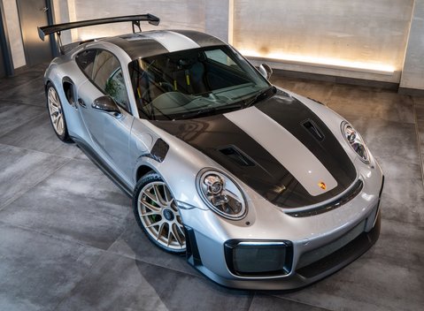 Porsche 911 GT2 RS (991.2) 1