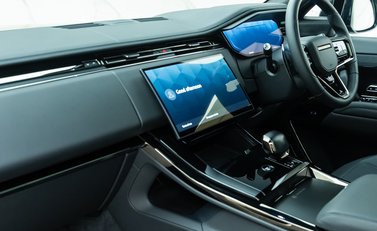 Land Rover Range Rover Sport P635 SV EDITION ONE 24