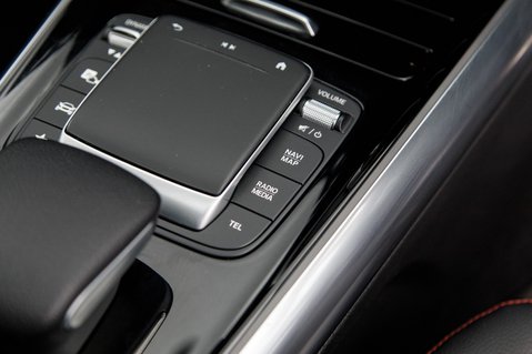 Mercedes-Benz EQA EQA 250 AMG LINE PREMIUM 40