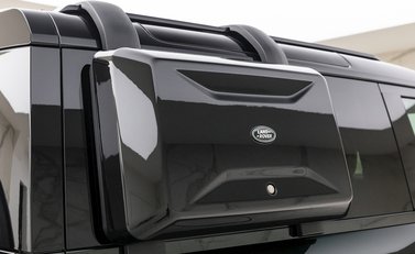 Land Rover Defender 90 X D300 24