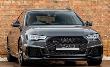 Audi RS4 Avant Sport Edition 1