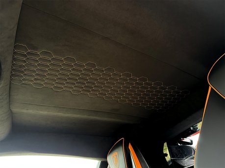 Lamborghini Revuelto V12 74