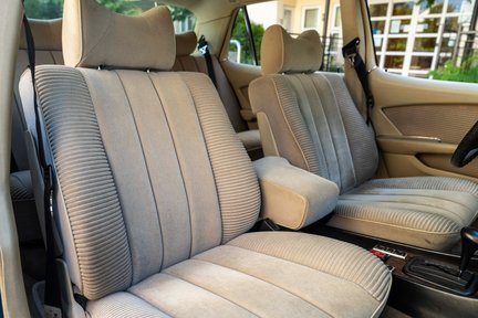 Mercedes-Benz S Class 450 SEL 6.9 27