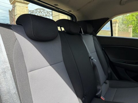 Hyundai i20 1.2 SE Hatchback 5dr Petrol Manual Euro 6 (84 ps) 16