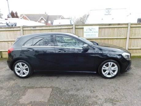 Mercedes-Benz A Class A 200 D SPORT PREMIUM AUTOMATIC 3