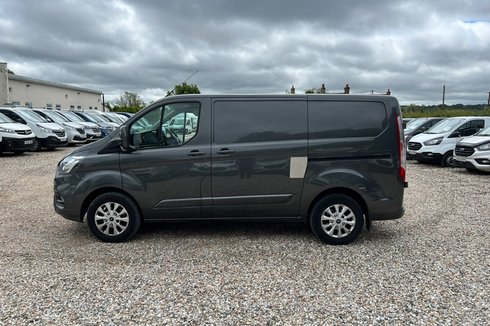 Ford Transit Custom SWB L1H1 300 Limited Alloys Air Con Sensors Cruise EURO 6