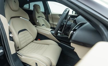 Ferrari Purosangue 15