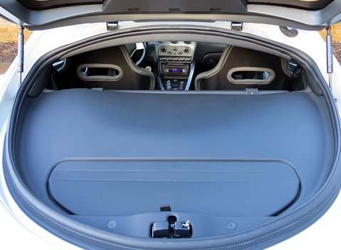 Alfa Romeo 8C Competizione 5