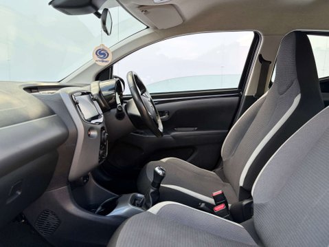 Toyota Aygo 1.0 Aygo X-Play TSS VVT-i 5dr 48