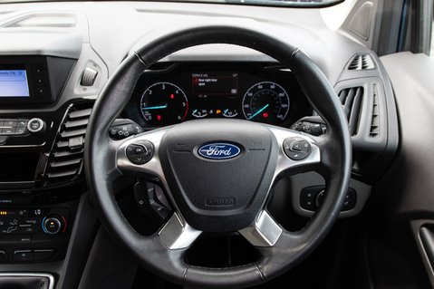 Ford Grand Tourneo Connect TITANIUM TDCI 20
