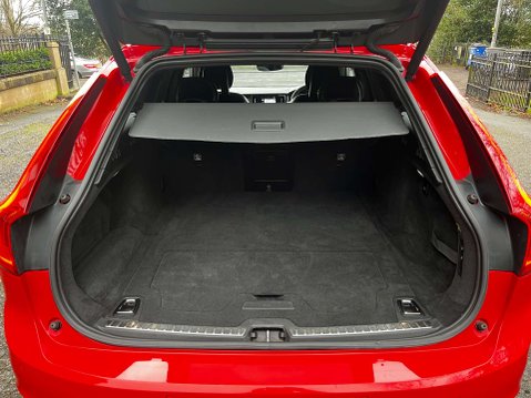 Volvo V90 2.0 V90 R-Design Pro D5 PowerPulse AWD Auto 4WD 5dr 42