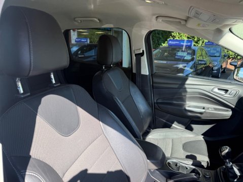 Ford Kuga 2.0 TDCi Titanium 2WD Euro 6 (s/s) 5dr 34