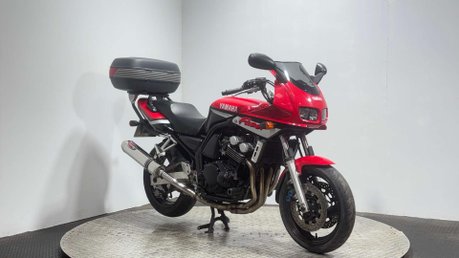Yamaha FZS FAZER 600 2001 MK1 CLEAN PROJECT BIKE SPARES OR REPAIR 600CC 2