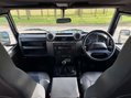 Land Rover Defender 2.2 Defender 90 XS Hard Top TD 4WD 33