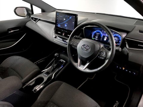 Toyota Corolla 1.8 VVT-h Icon Hatchback 5dr Petrol Hybrid CVT Euro 6 (s/s) (140 ps) 1 Owne 12