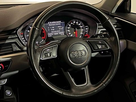 Audi A4 TFSI SPORT 14