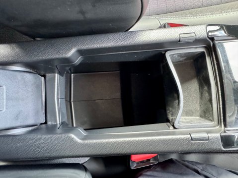 Peugeot 208 PURETECH ALLURE S/S 39