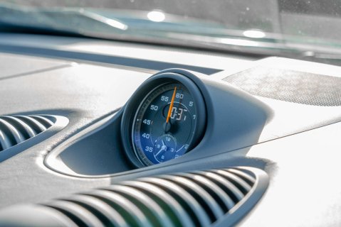 Porsche 718 Cayman GT4 PDK 16