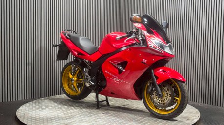 Triumph Sprint ONLY 22K NEW MOT SERVICED SPORTS TOURER 1050CC 2